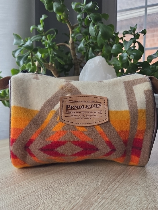 Pendleton Handbags - Pendleton Geometric Wool Travel Pouch in Cream, Orange & Red